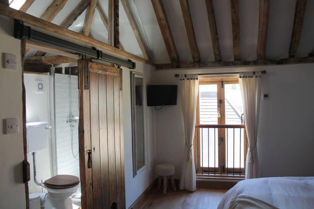 Вилла The Dovecote - Unique Self-Contained 1Bed Renovated Barn Саффрон-Уолден Экстерьер фото